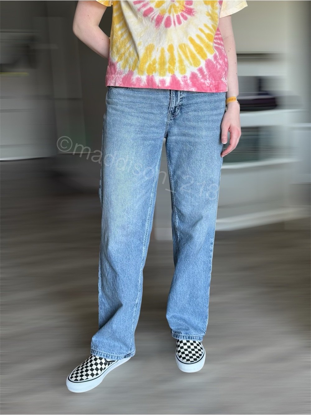 AE 10L Low-Rise Baggy Straight Strigid Light Blue Wash Denim 10 Long